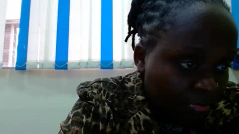 Linah online show from November 2025 06:47:02 AM