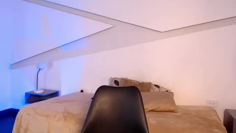 Alana online show from December 2025 09:02:01 PM