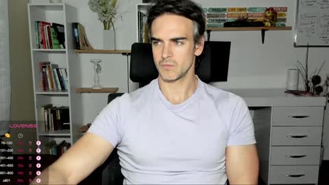 Snapshot of hot_martin25 chatting on December 2024 04:06:01 PM Martin online show from December 2024 04:06:01 PM