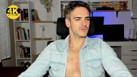 Snapshot of hot_martin25 chatting on December 2024 07:16:02 PM Martin online show from December 2024 07:16:02 PM