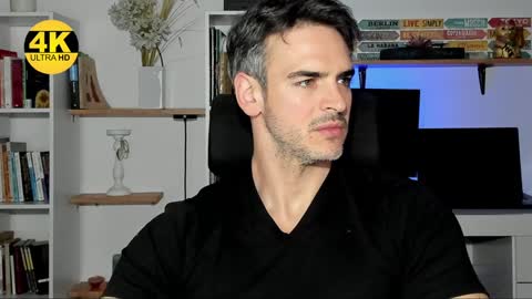 Snapshot of hot_martin25 chatting on December 2024 07:35:01 PM Martin online show from December 2024 07:35:01 PM