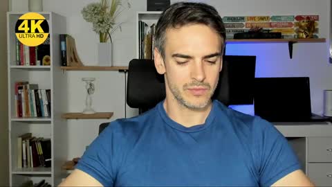 Snapshot of hot_martin25 chatting on January 2025 01:03:01 PM Martin online show from January 2025 01:03:01 PM