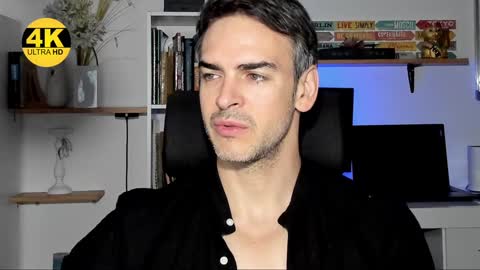 Snapshot of hot_martin25 chatting on January 2025 01:03:01 PM Martin online show from January 2025 01:03:01 PM