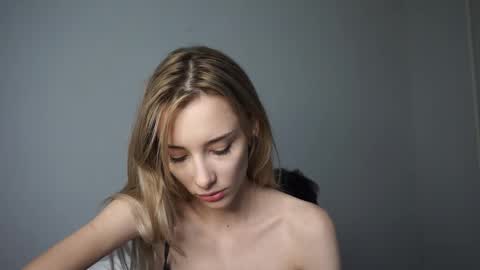 Sara and Sam online show from November 2025 03:12:02 PM