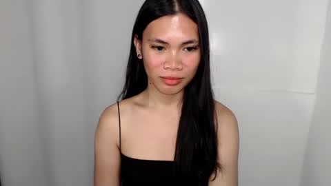 Snapshot of hot_pauline chatting on May 2026 04:15:02 PM hot_pauline online show from May 2026 04:15:02 PM