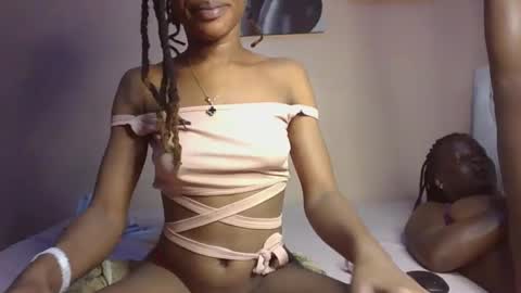 hot petite100 online show from October 2025 09:02:01 PM