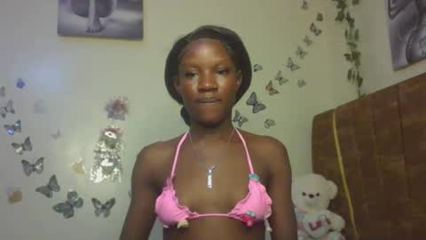 Snapshot of hot_petite100 chatting on February 2026 07:10:02 PM hot petite100 online show from February 2026 07:10:02 PM