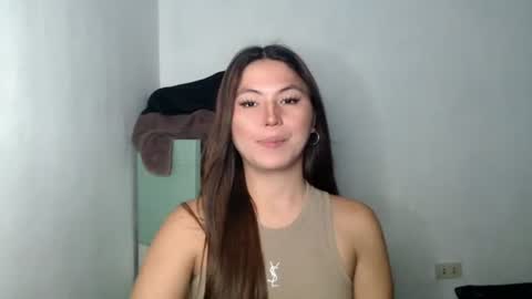 Snapshot of hot_precious_nikki chatting on April 2026 07:06:01 PM Nikki online show from April 2026 07:06:01 PM