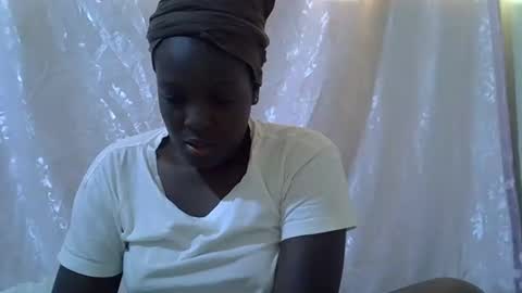 RAYLAH online show from April 2026 12:25:01 PM