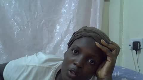 Snapshot of hot_raylah chatting on May 2026 06:09:01 PM RAYLAH online show from May 2026 06:09:01 PM