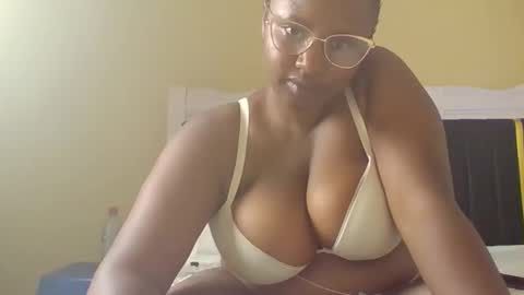 Snapshot of hot_sexxy_babe chatting on February 2026 01:42:02 AM Mercy online show from February 2026 01:42:02 AM