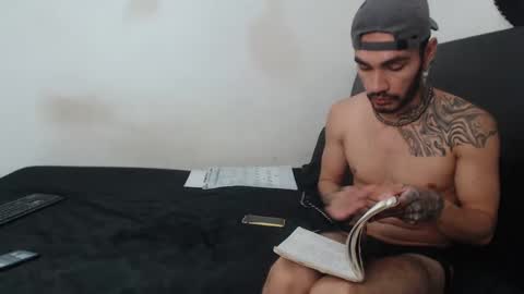 Hot Sharks   online show from January 2025 07:47:02 AM