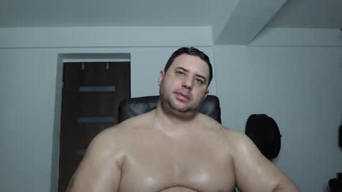 Stefano.. online show from October 2025 04:35:02 AM