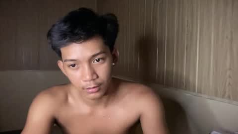 Snapshot of hotasian_jerome chatting on May 2026 07:33:01 PM hotasian_jerome online show from May 2026 07:33:01 PM
