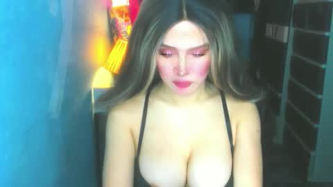 Snapshot of hotbabe_tanya chatting on May 2026 02:06:01 AM T A N Y A online show from May 2026 02:06:01 AM