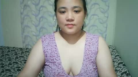 Snapshot of hotbabymomma chatting on February 2025 08:17:01 AM Lynn online show from February 2025 08:17:01 AM