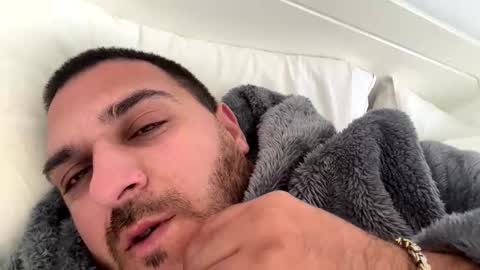 Snapshot of hotbearforyou96 chatting on January 2026 08:52:01 AM Hotbearhorny online show from January 2026 08:52:01 AM