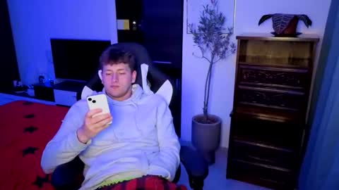 Hotboyshorny online show from April 2026 01:41:02 PM