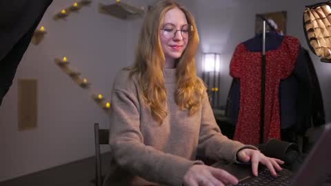 Snapshot of hotchillylovers chatting on January 2025 04:49:02 PM NICK AND NORA online show from January 2025 04:49:02 PM