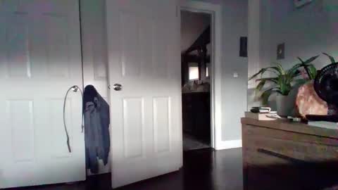 hotdog1124 online show from November 2025 01:00:02 PM