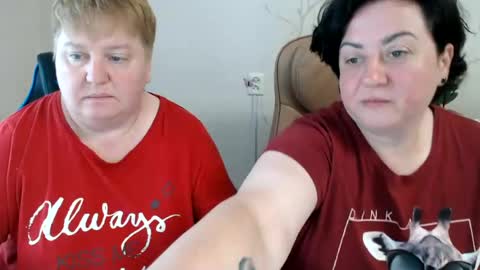 Snapshot of hotfiremommy chatting on June 2026 08:46:02 AM LimonkaFire online show from June 2026 08:46:02 AM