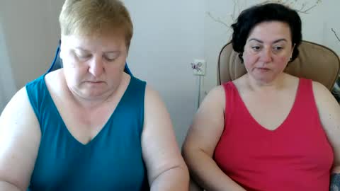 Snapshot of hotfiremommy chatting on June 2026 08:25:02 AM LimonkaFire online show from June 2026 08:25:02 AM