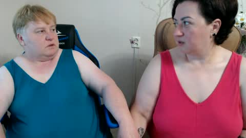 Snapshot of hotfiremommy chatting on June 2026 06:02:01 PM LimonkaFire online show from June 2026 06:02:01 PM