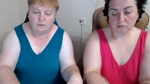 Snapshot of hotfiremommy chatting on July 2026 06:57:01 PM LimonkaFire online show from July 2026 06:57:01 PM