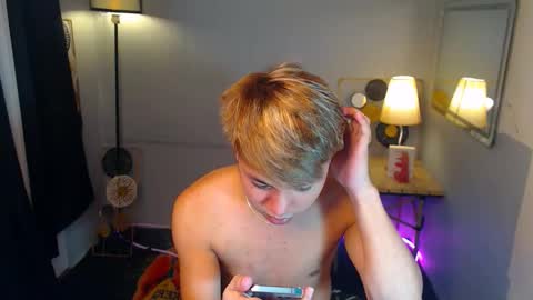Snapshot of hotfucker_drei chatting on September 2025 09:02:01 AM hotfucker_drei online show from September 2025 09:02:01 AM