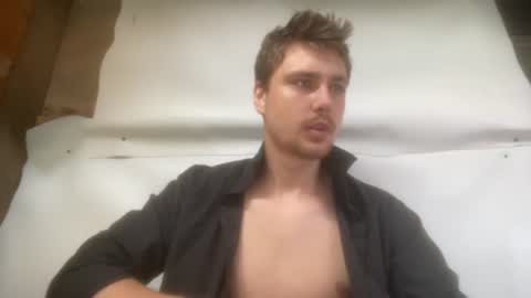 Snapshot of hotgentleman_3003 chatting on July 2026 07:37:02 AM William online show from July 2026 07:37:02 AM