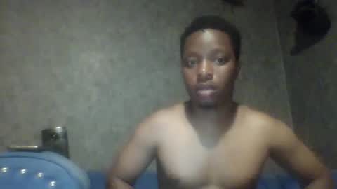 hotguyy001 online show from February 2025 04:32:01 PM
