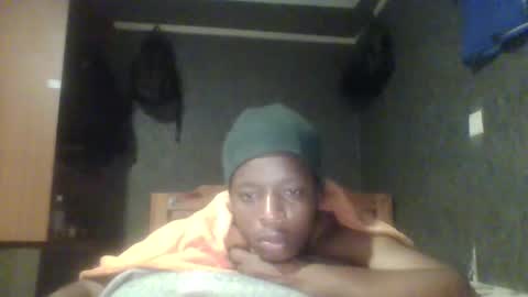 hotguyy001 online show from February 2025 01:58:02 AM