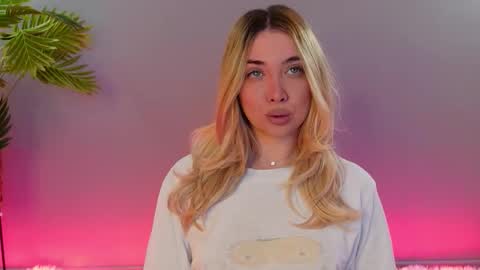 Snapshot of hotjessxx chatting on January 2026 03:27:01 PM Maria online show from January 2026 03:27:01 PM