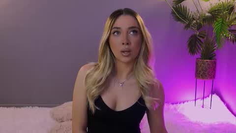 Snapshot of hotjessxx chatting on March 2026 03:54:02 AM Maria online show from March 2026 03:54:02 AM
