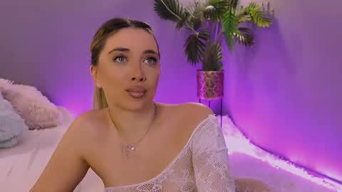 Snapshot of hotjessxx chatting on March 2026 05:19:01 AM Maria online show from March 2026 05:19:01 AM