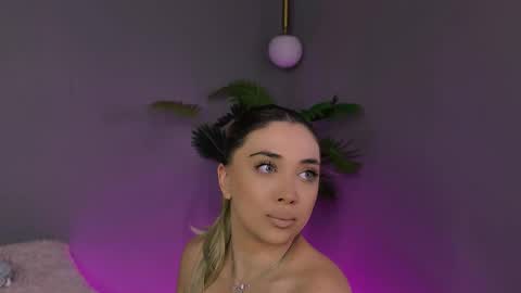 Snapshot of hotjessxx chatting on April 2026 06:36:01 AM Maria online show from April 2026 06:36:01 AM