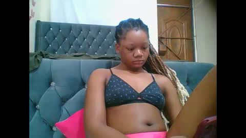 LOYCE online show from November 2025 08:33:02 AM