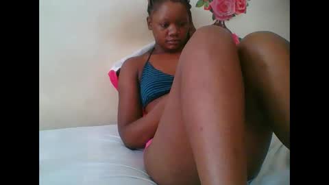 Snapshot of hotjeylee chatting on January 2026 08:29:01 AM LOYCE online show from January 2026 08:29:01 AM