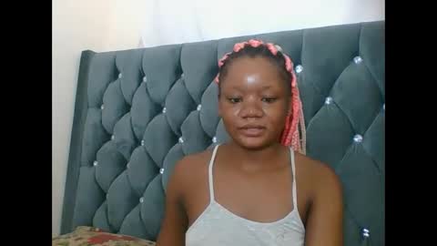 Snapshot of hotjeylee chatting on February 2026 07:12:01 PM LOYCE online show from February 2026 07:12:01 PM