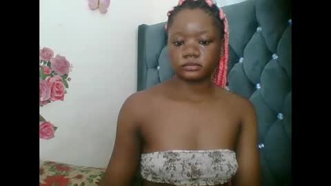 Snapshot of hotjeylee chatting on March 2026 03:19:01 AM LOYCE online show from March 2026 03:19:01 AM