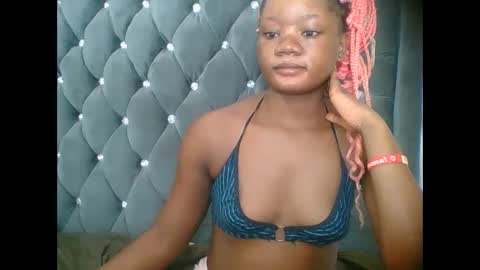 Snapshot of hotjeylee chatting on March 2026 08:54:02 AM LOYCE online show from March 2026 08:54:02 AM