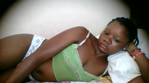 Snapshot of hotjeylee chatting on April 2026 07:47:02 AM LOYCE online show from April 2026 07:47:02 AM