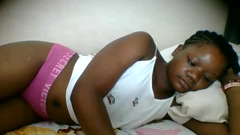 Snapshot of hotjeylee chatting on April 2026 07:16:02 PM LOYCE online show from April 2026 07:16:02 PM