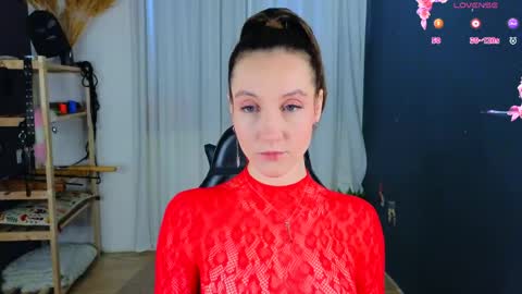 Snapshot of hotlaracroft chatting on May 2026 03:20:02 PM Allison online show from May 2026 03:20:02 PM
