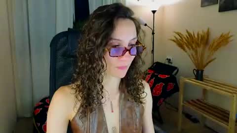 Snapshot of hotlaracroft chatting on July 2026 04:02:01 PM Allison online show from July 2026 04:02:01 PM
