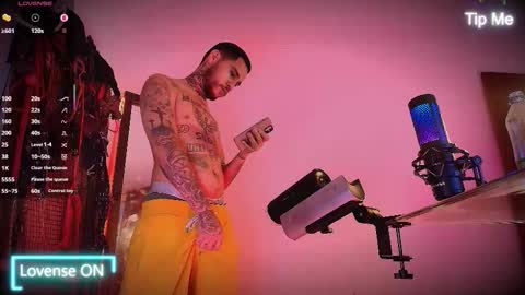 Snapshot of hotlatinox20cm chatting on February 2026 07:10:01 PM HoTLatinoX20CM online show from February 2026 07:10:01 PM