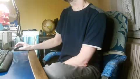 Snapshot of hotleopold chatting on April 2026 10:14:02 PM hotleopold online show from April 2026 10:14:02 PM