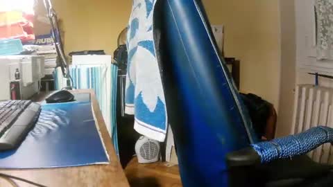 Snapshot of hotleopold chatting on May 2026 09:32:02 PM hotleopold online show from May 2026 09:32:02 PM
