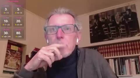 hotlux_54 online show from April 2026 07:01:02 PM