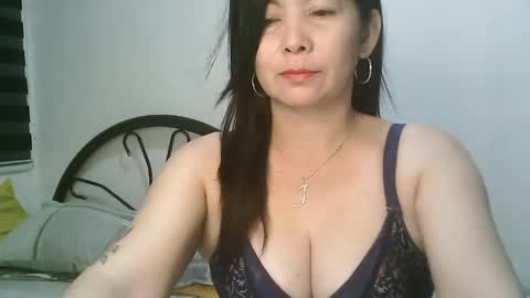 hotmamajen4u online show from December 2025 12:05:01 AM